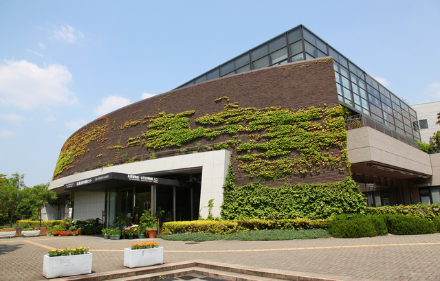 大阪市立自然史博物館（長居公園内）